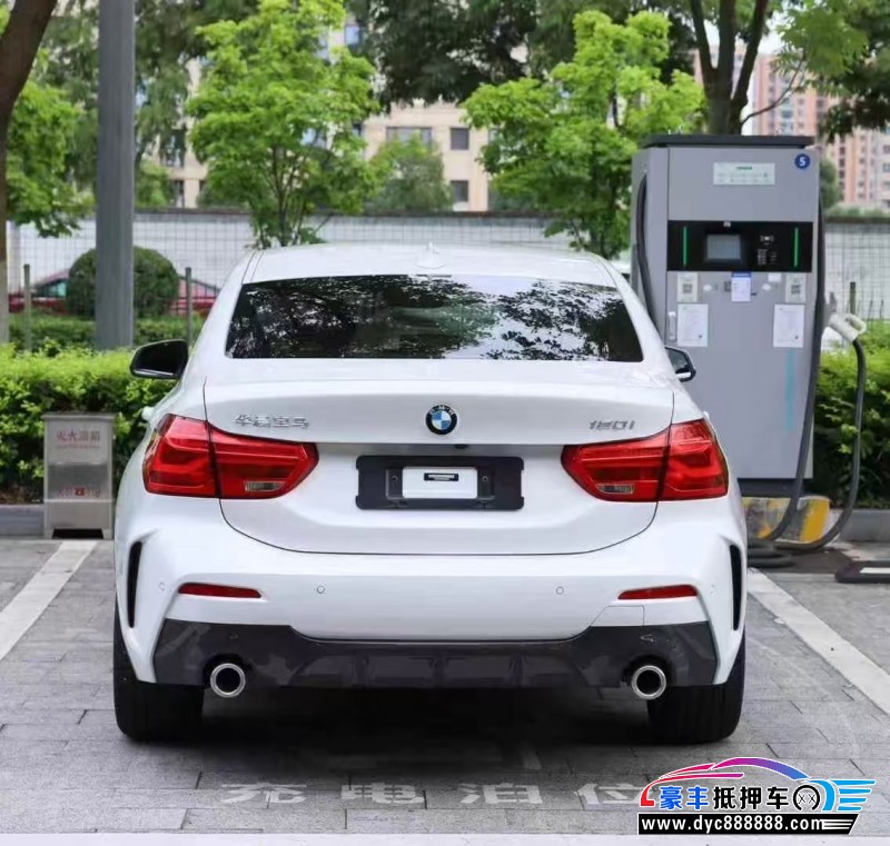 23年宝马1系轿车抵押车出售