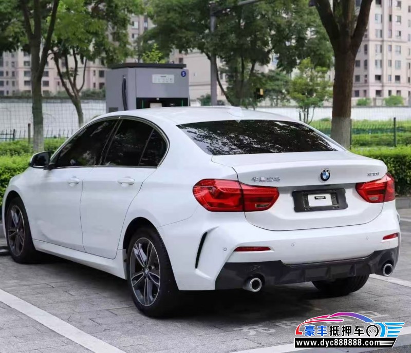 23年宝马1系轿车抵押车出售