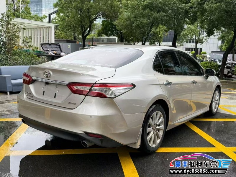 19年丰田凯美瑞轿车抵押车出售