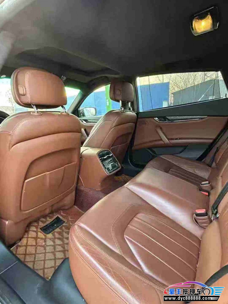 14年玛莎拉蒂总裁轿车抵押车出售