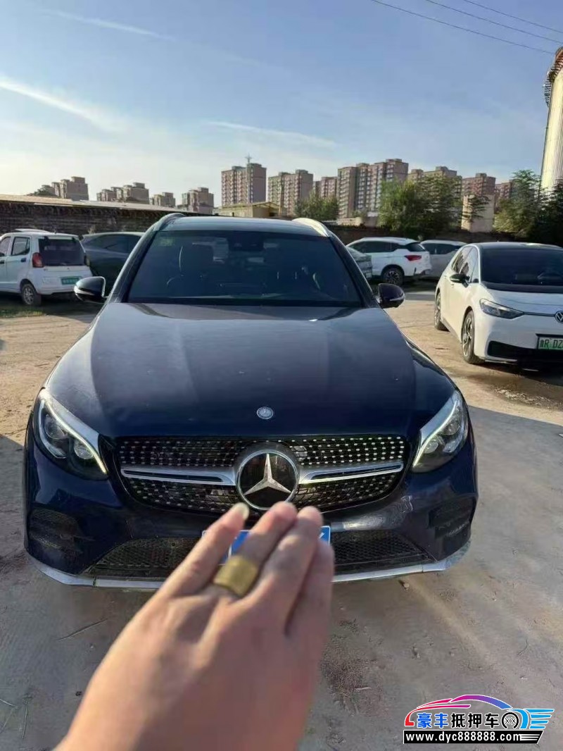 17年奔驰GLCSUV抵押车出售