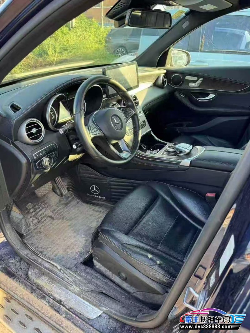 17年奔驰GLCSUV抵押车出售