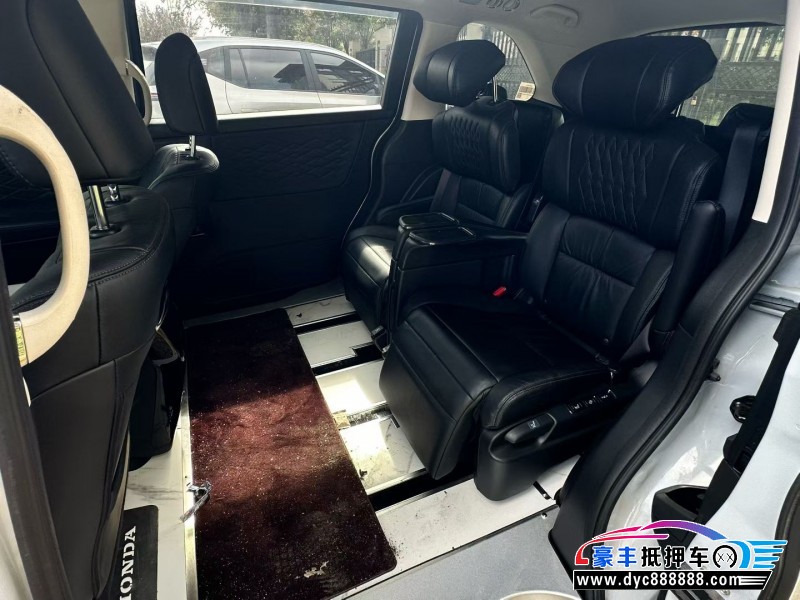 24年本田艾力绅轿车抵押车出售