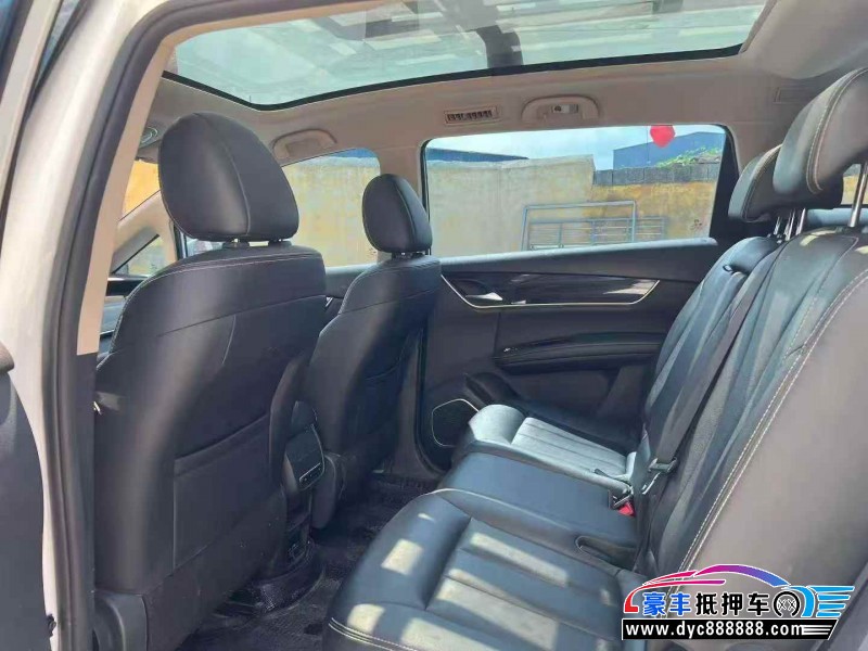 19年比亚迪宋轿车抵押车出售