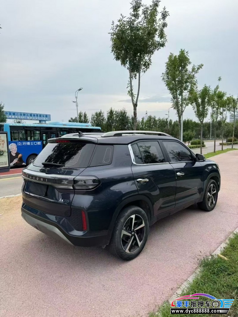 23年现代ix35轿车抵押车出售