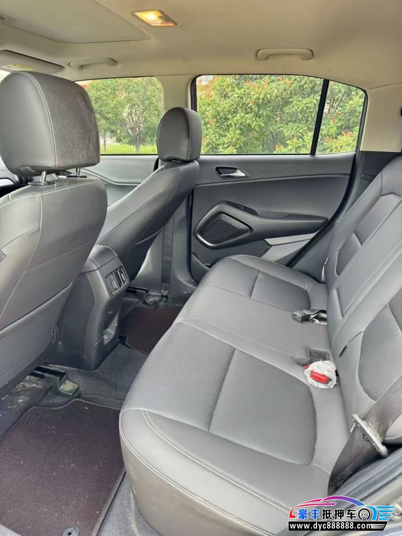 23年现代ix35轿车抵押车出售