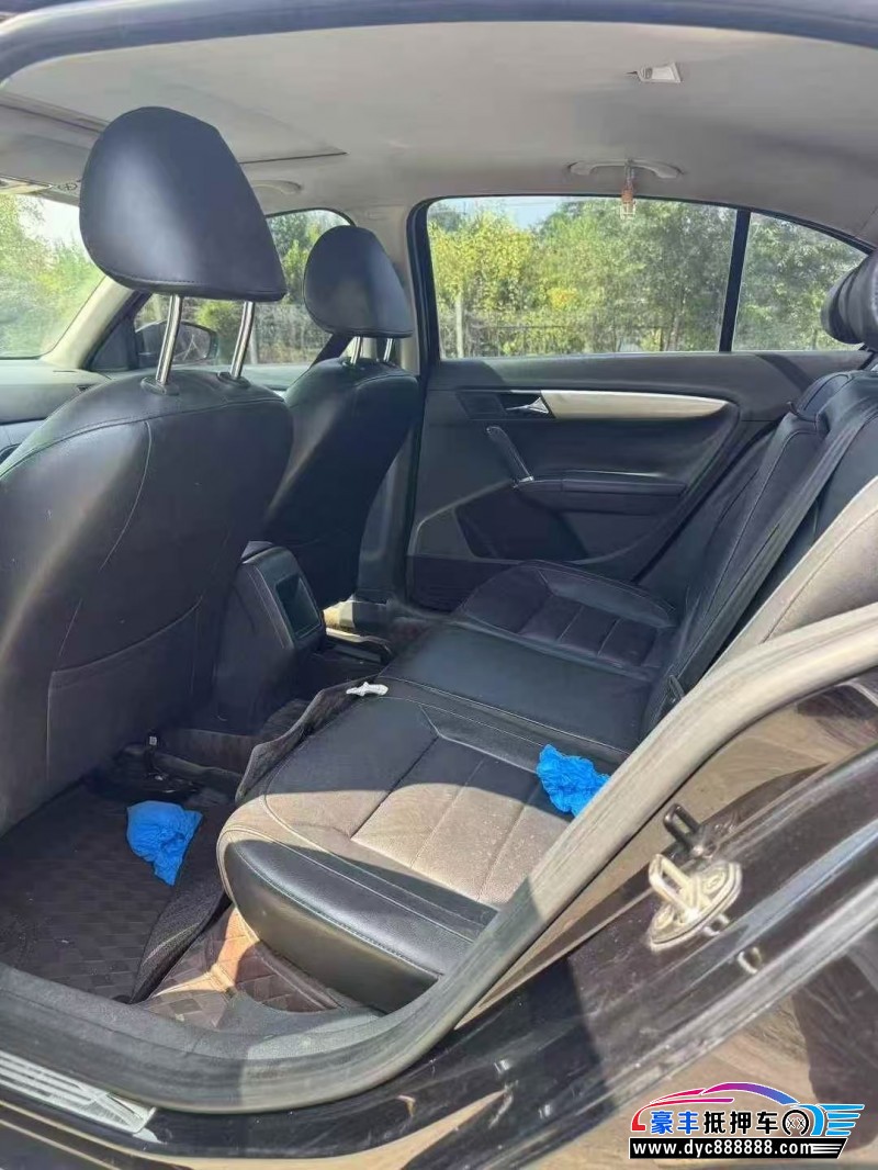 17年大众朗逸轿车抵押车出售