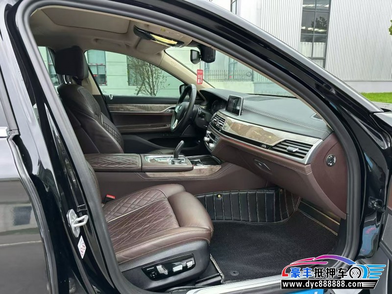 22年宝马7系轿车抵押车出售