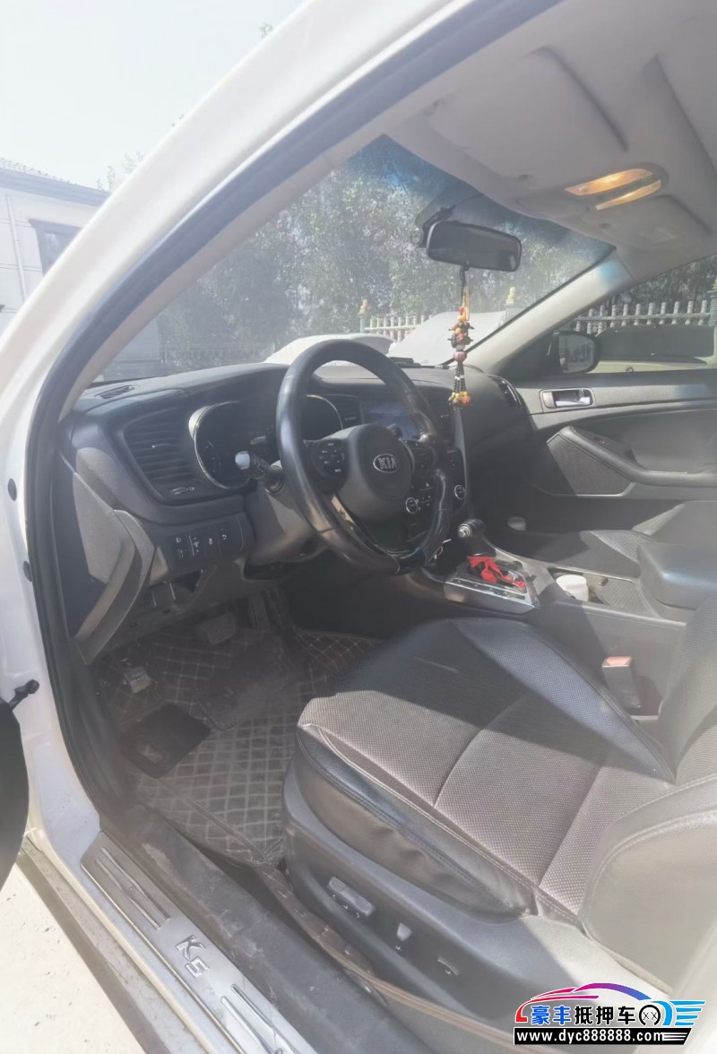 15年起亚K5轿车抵押车出售