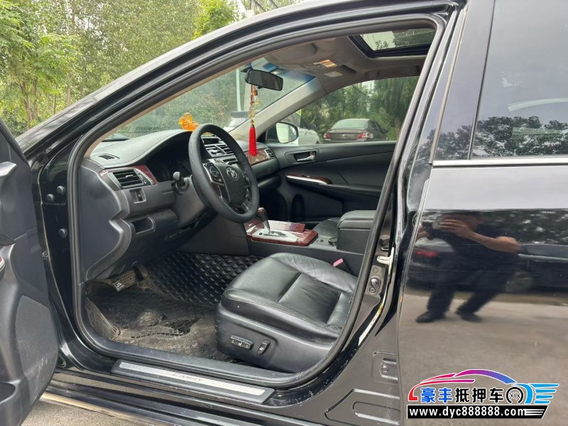 14年丰田凯美瑞轿车抵押车出售