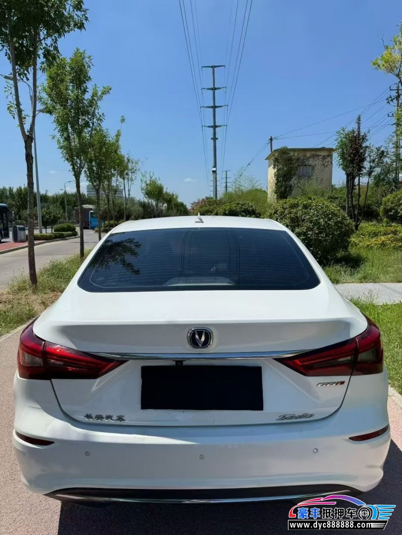 18年长安逸动轿车抵押车出售