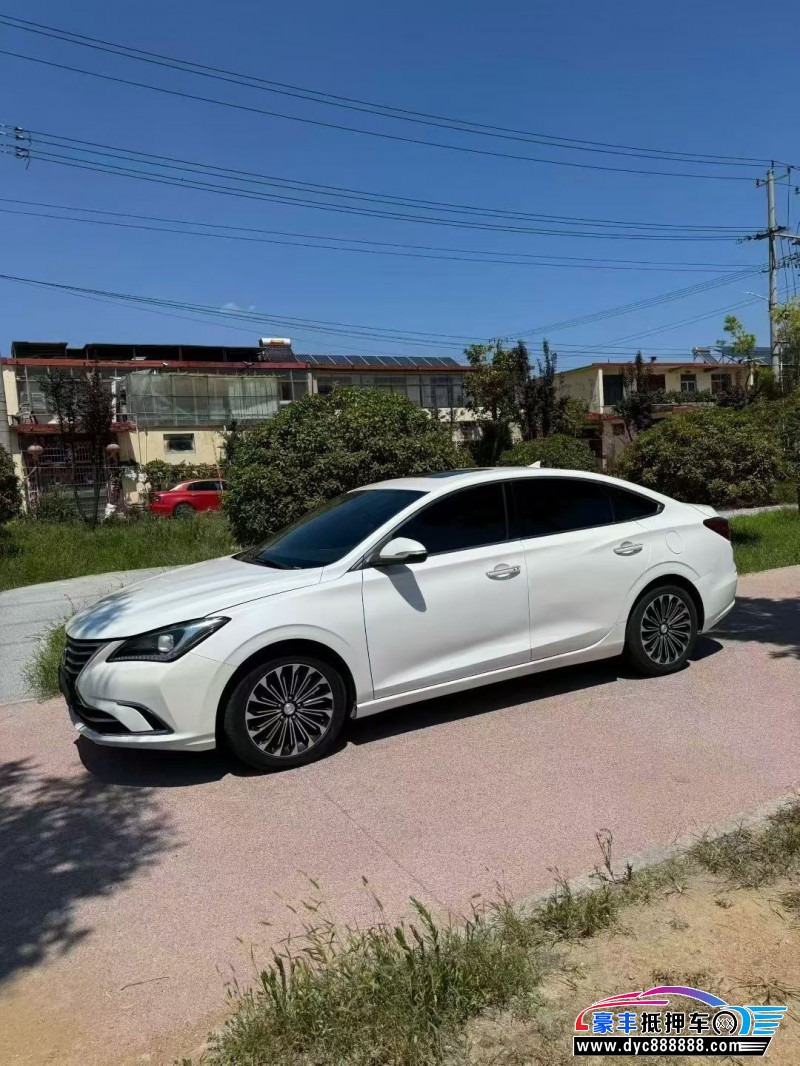 18年长安逸动轿车抵押车出售