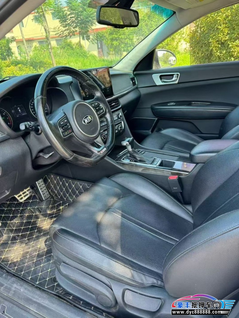 16年起亚K5轿车抵押车出售