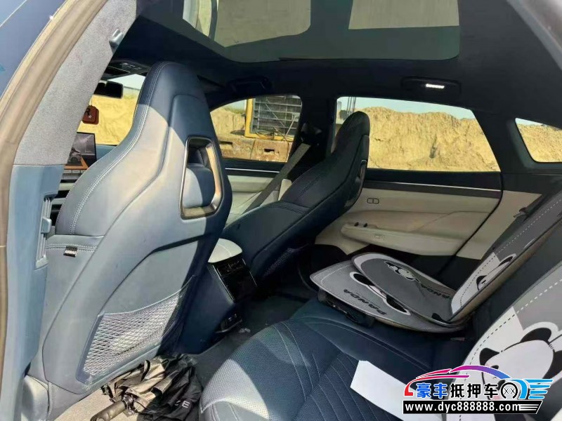 25年极氪001轿车抵押车出售