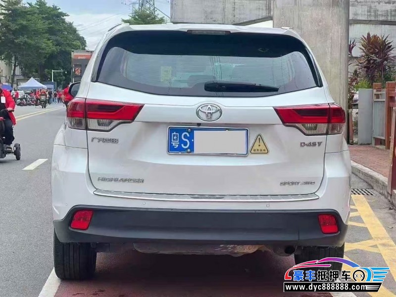 21年丰田汉兰达轿车抵押车出售