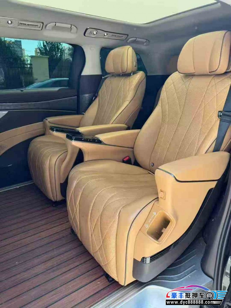 24年腾势D9MPV抵押车出售