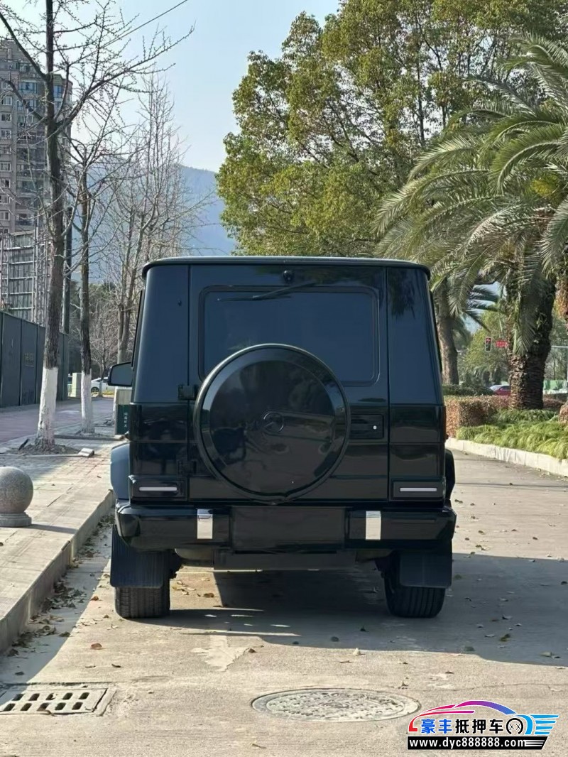 13年奔驰G轿车抵押车出售