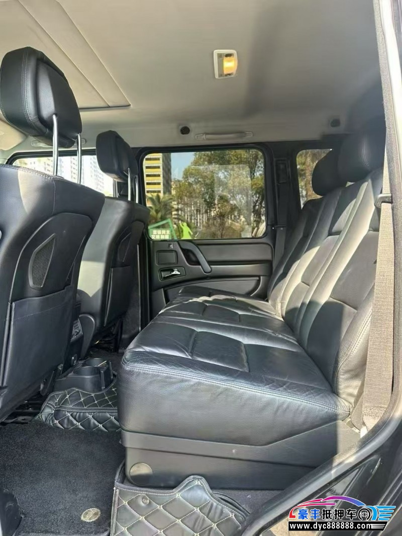 13年奔驰G轿车抵押车出售