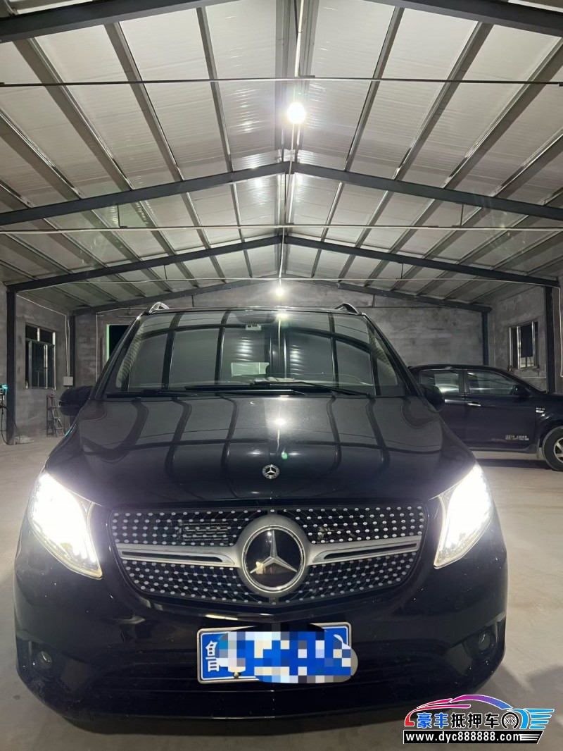 21年奔驰V轿车抵押车出售