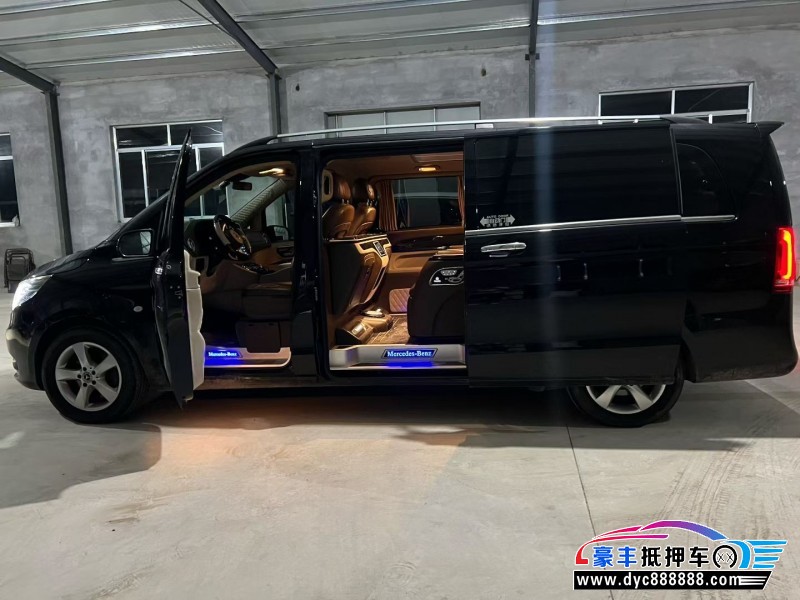 21年奔驰V轿车抵押车出售