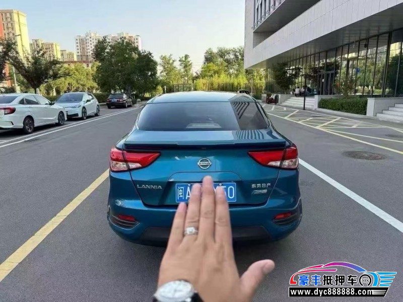 16年日产蓝鸟轿车抵押车出售