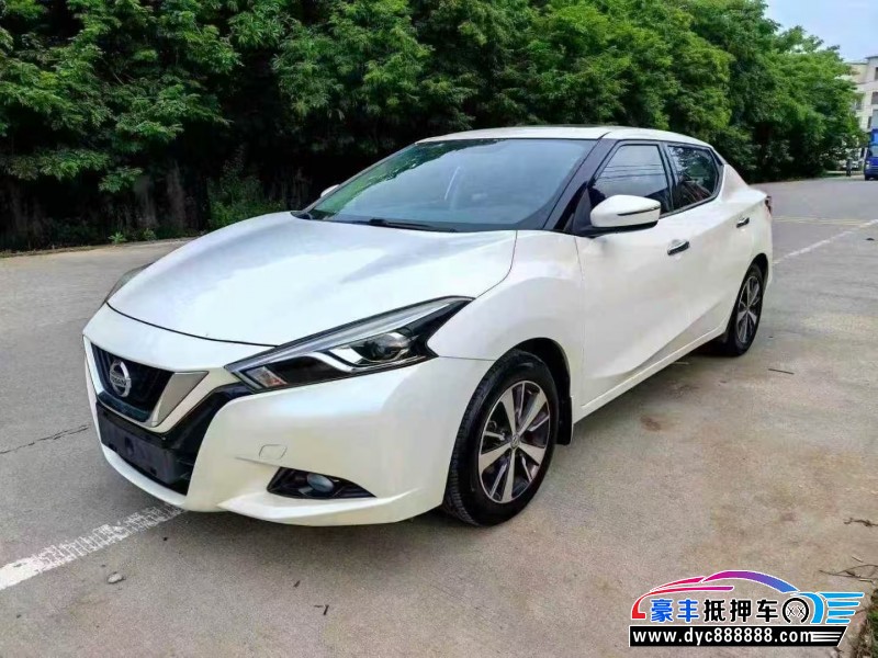 19年日产蓝鸟轿车抵押车出售