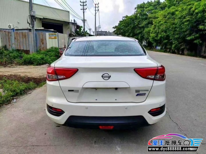 19年日产蓝鸟轿车抵押车出售