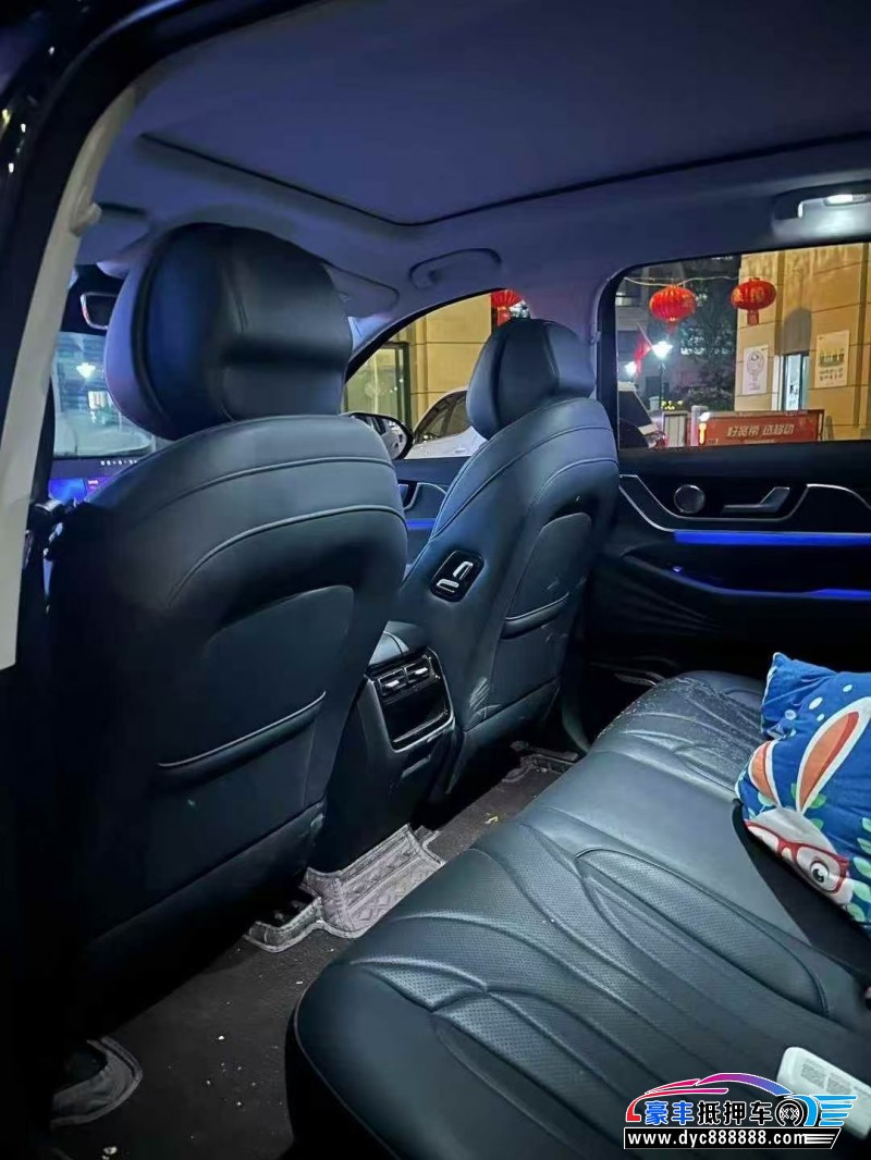 18年荣威RX3轿车抵押车出售