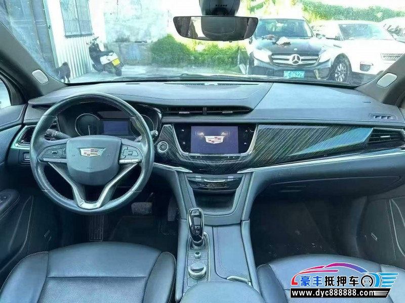 21年凯迪拉克xt6轿车抵押车出售