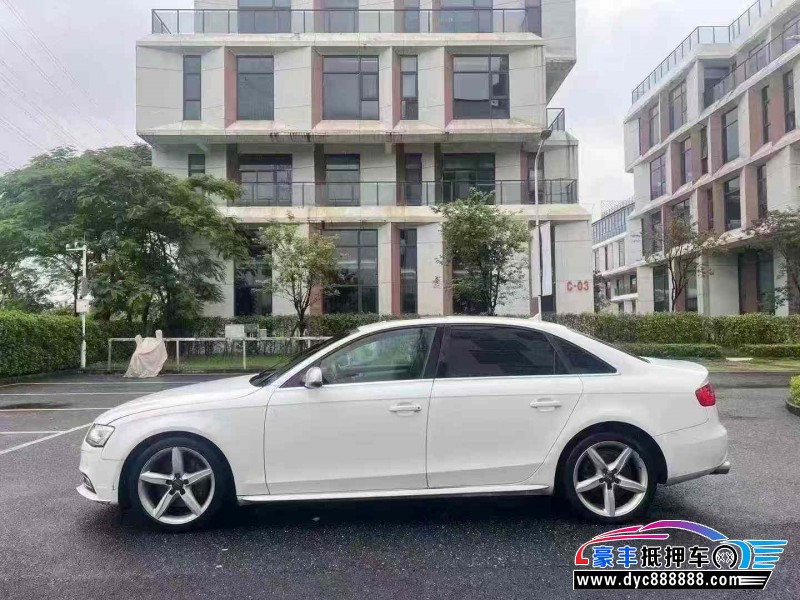 15年奥迪A4L轿车抵押车出售