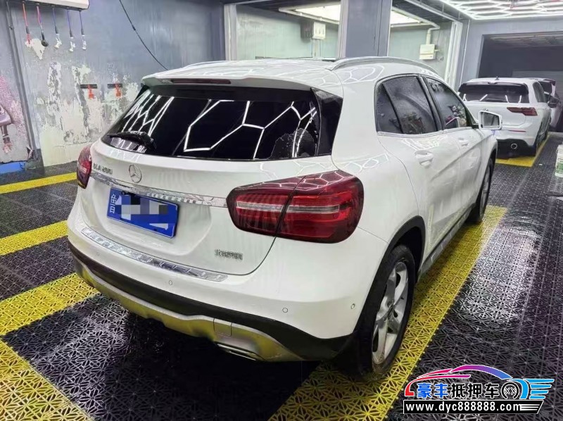 19年奔驰GLA轿车抵押车出售