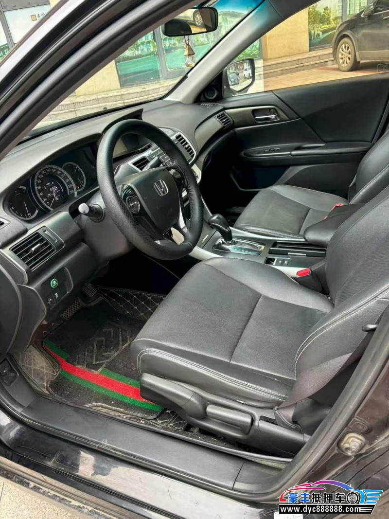 15年本田雅阁轿车抵押车出售