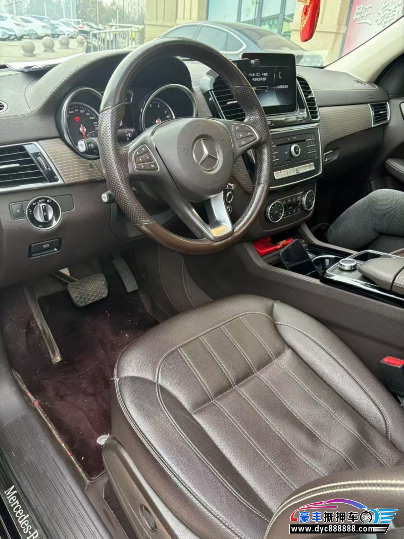 18年奔驰GLE轿车抵押车出售