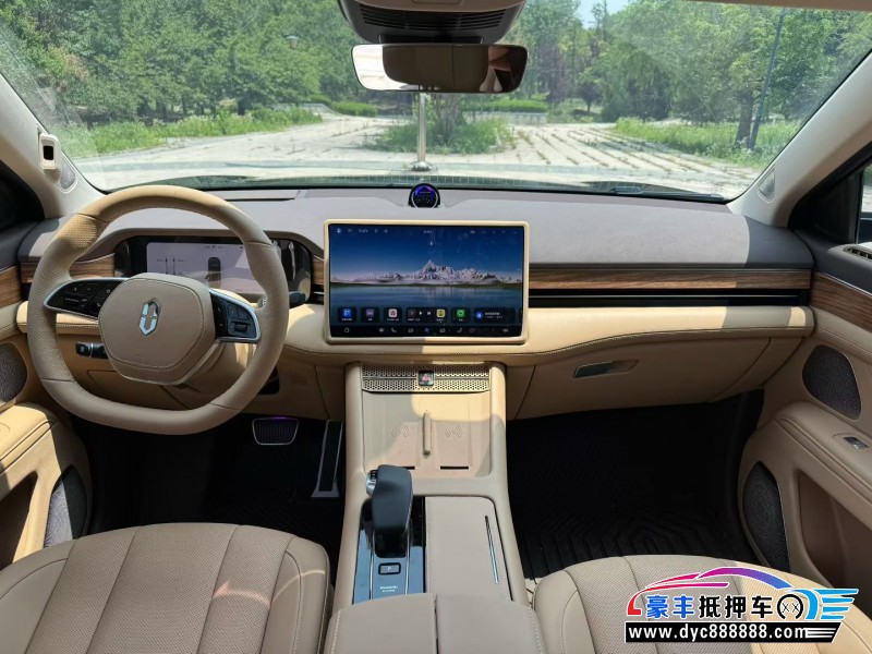 25年华为问界轿车抵押车出售