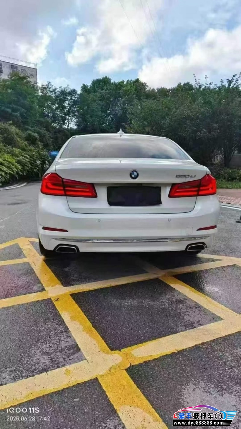 18年宝马5系轿车抵押车出售