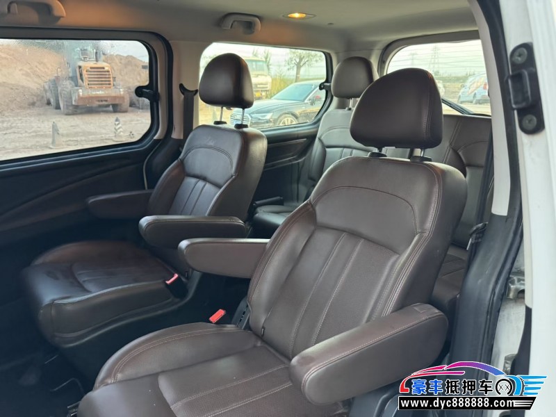 19年东风风行风行F600轿车抵押车出售