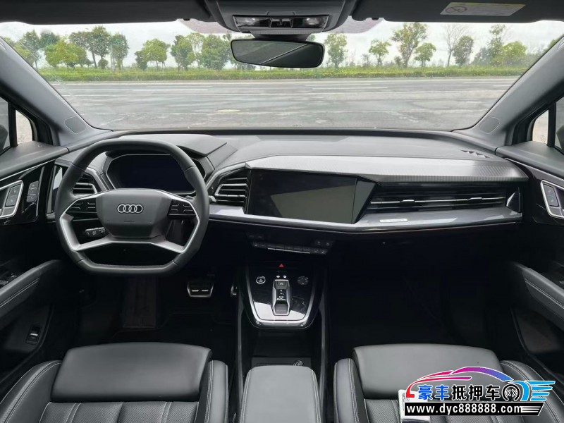 25年奥迪Q4轿车抵押车出售