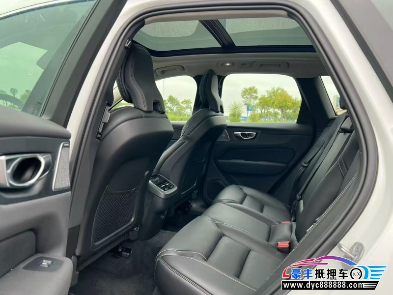 25年沃尔沃XC60轿车抵押车出售