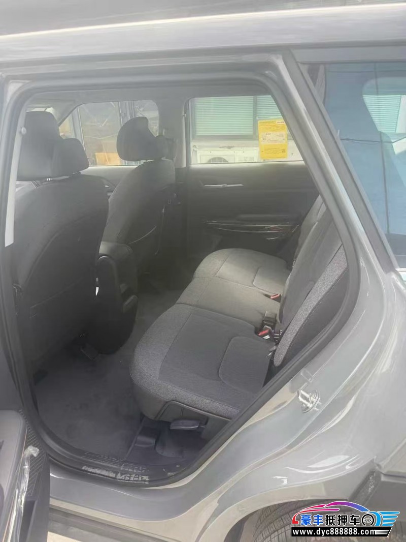 25年起亚EV5轿车抵押车出售