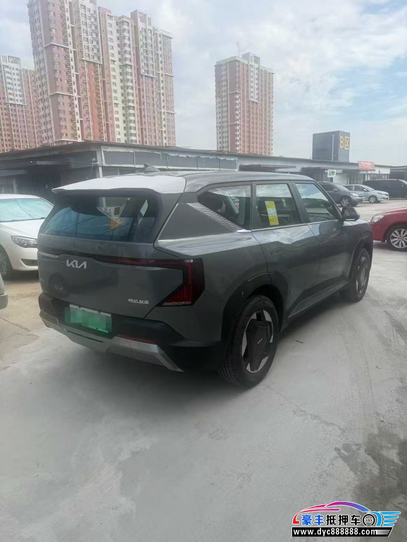 25年起亚EV5轿车抵押车出售