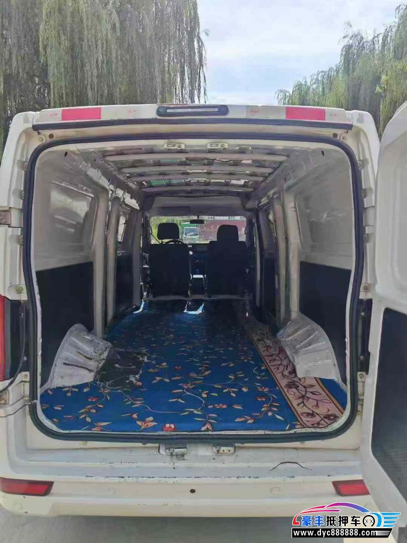 23年东风御风轿车抵押车出售