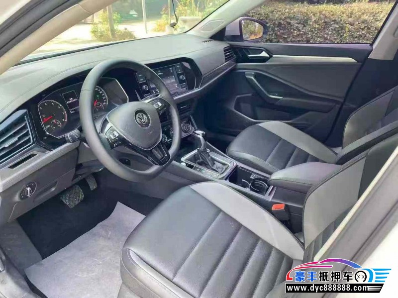 20年大众速腾轿车抵押车出售