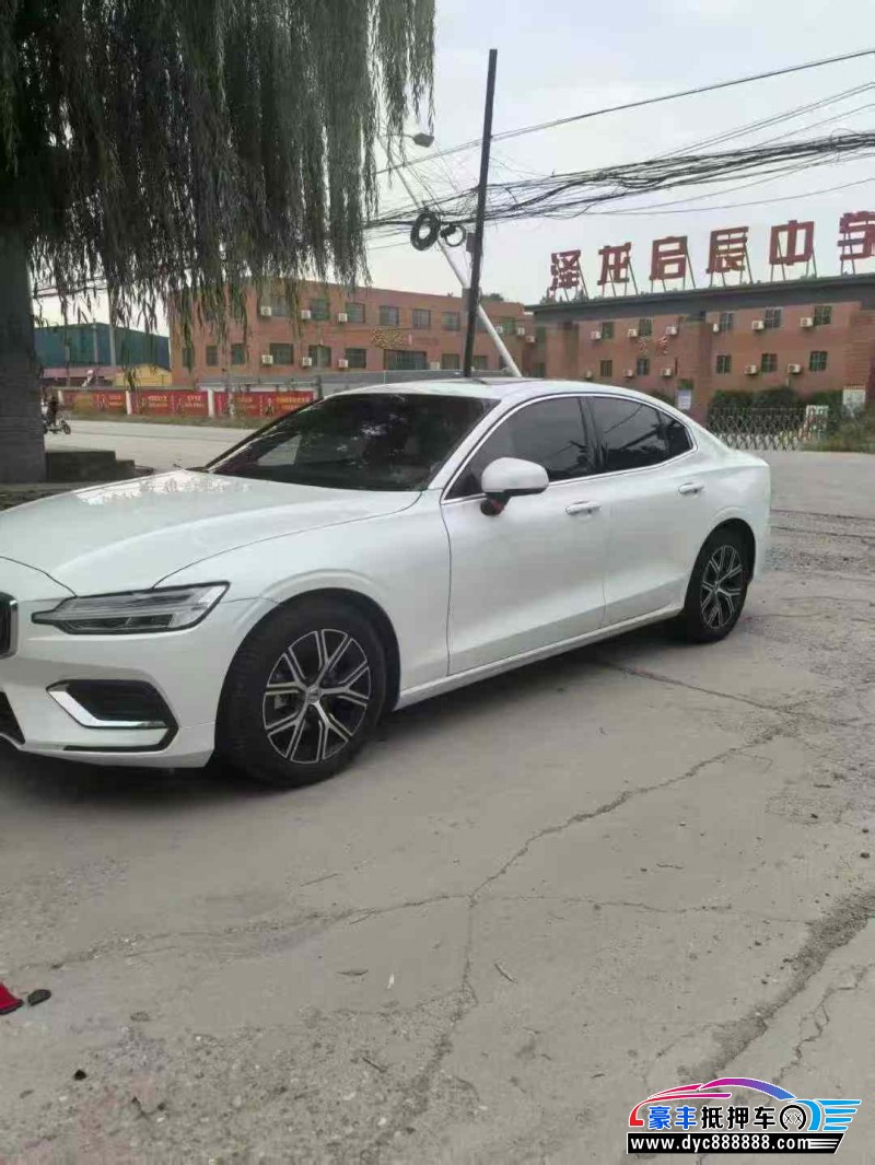 25年沃尔沃S60轿车抵押车出售