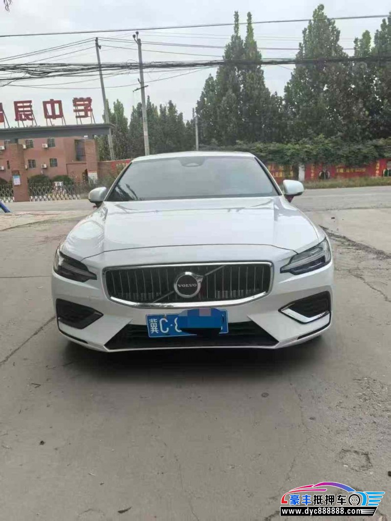 25年沃尔沃S60轿车抵押车出售