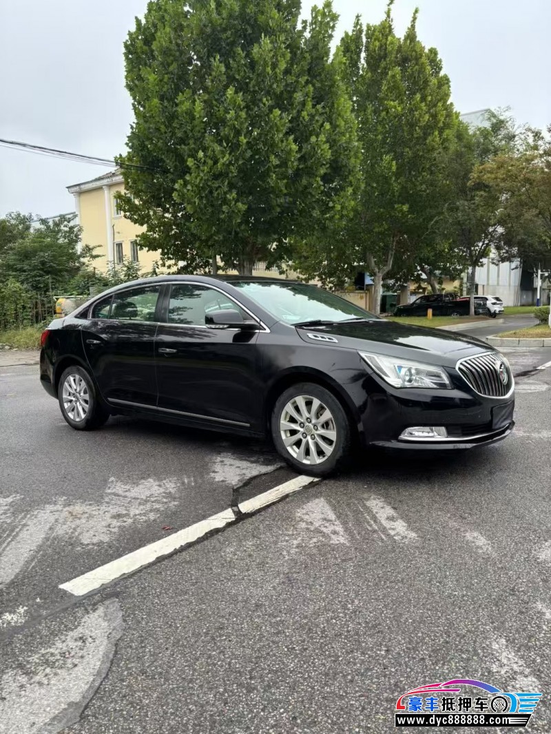 15年别克君越轿车抵押车出售