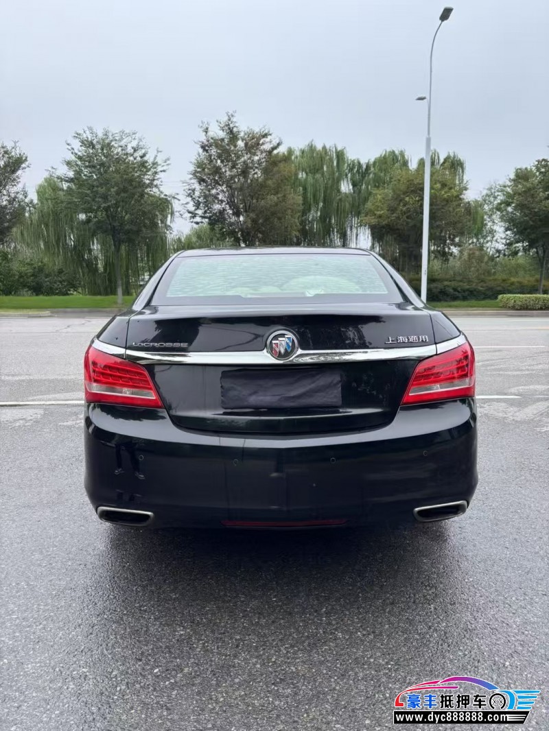 15年别克君越轿车抵押车出售