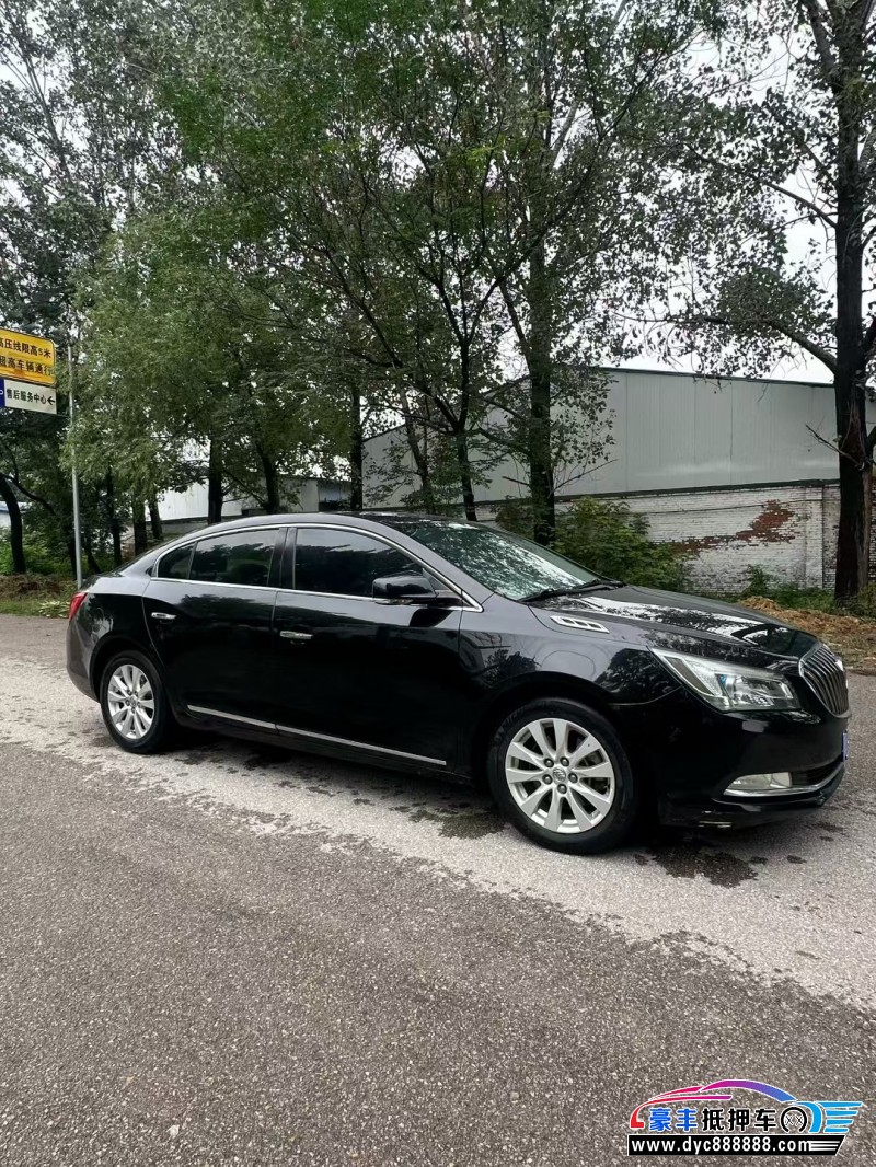 15年别克君越轿车抵押车出售