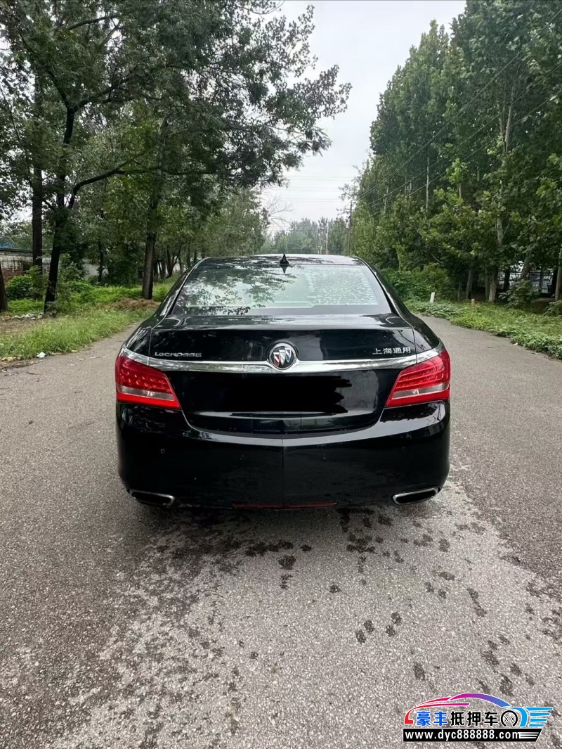 15年别克君越轿车抵押车出售