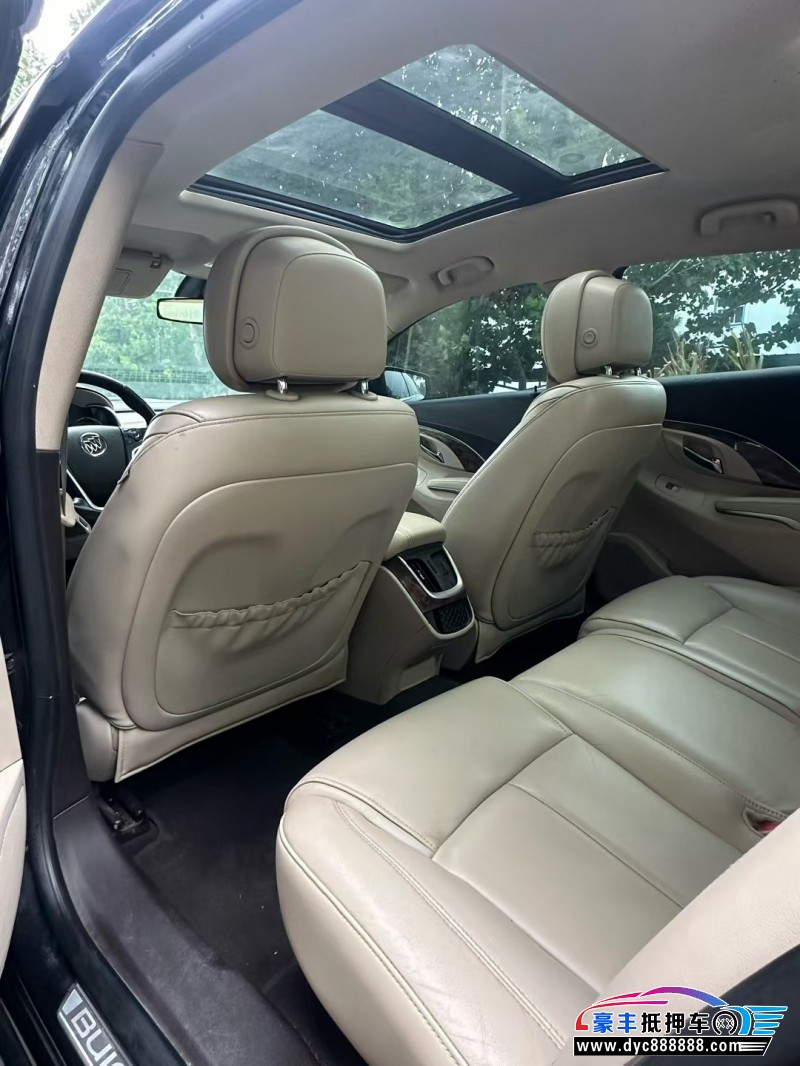 15年别克君越轿车抵押车出售