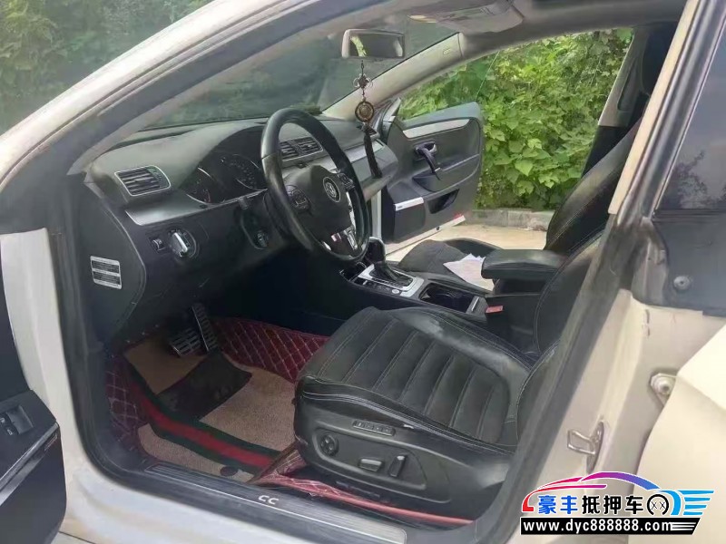 13年大众CC轿车抵押车出售